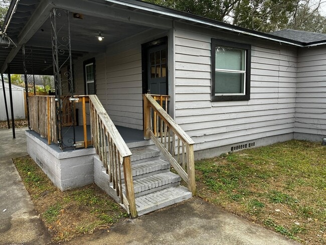 Photo - 3532 Crassia St