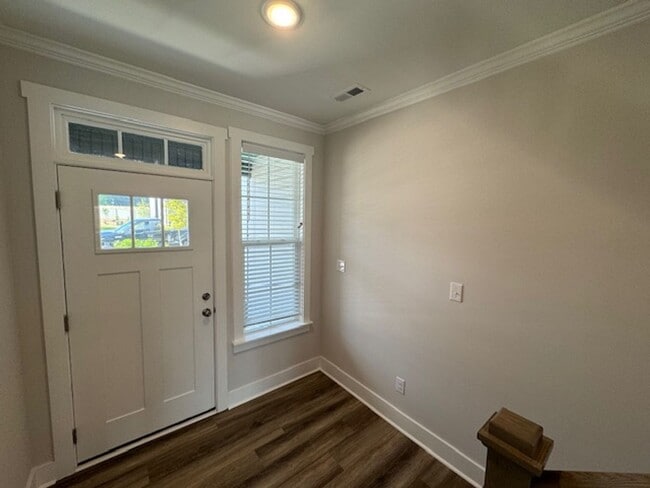 Photo - Might as well be brand new townhome!