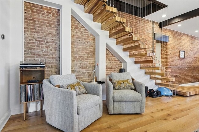Photo - 3865 Howley St
