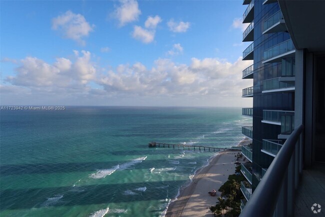 Building Photo - 17121 Collins Ave Unit 3306 Rental