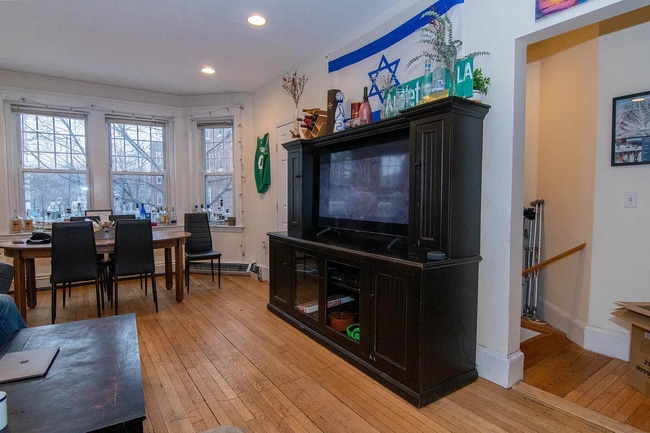 38 Babcock St Unit 1