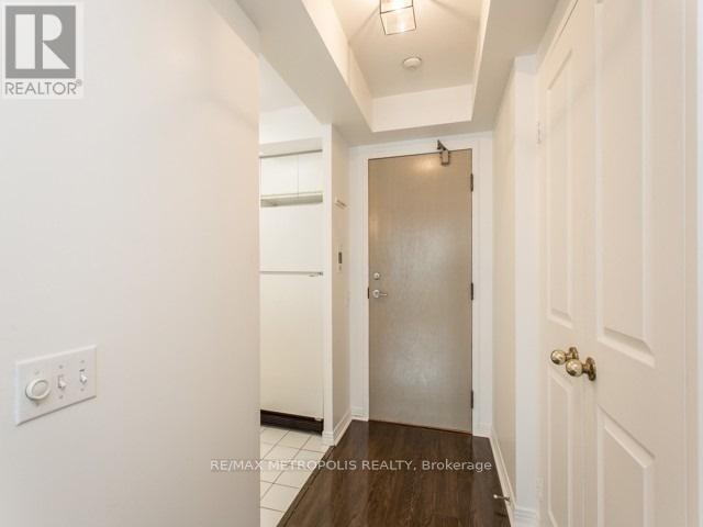 Photo - 942 Yonge St Unit 719
