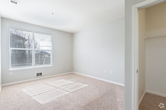 2BR, 2BA - The Colony