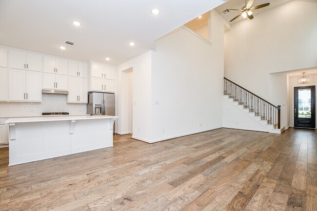 Photo - 6562 Scarlet Pond Ln