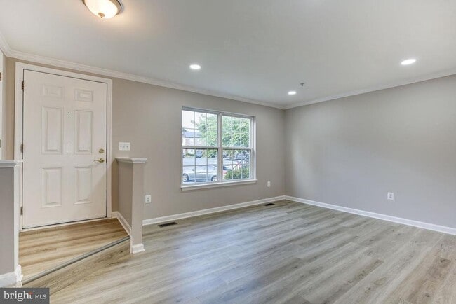 Building Photo - 4719 Springmaid Ln