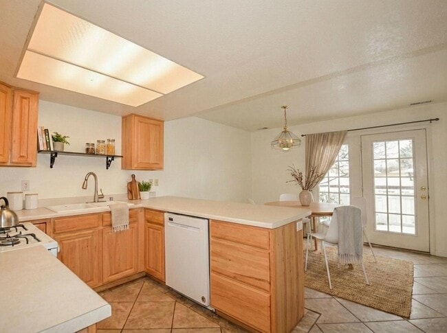 Photo - 105 Penhurst Pl