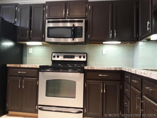 Building Photo - 1100 NW 87th Ave Unit 204