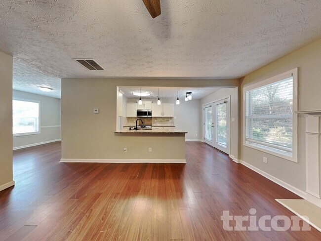 Photo - 435 Little Creek Rd SE