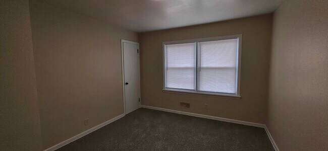 Photo - 1930 S Fremont Ave Unidad Fremont 1930