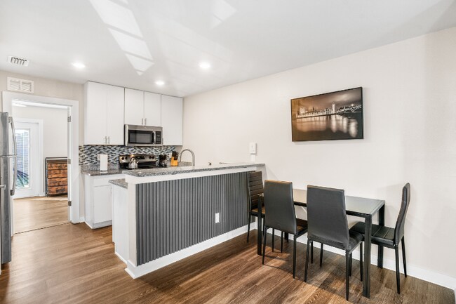 Photo - 202 N Fremont Ave Unit 2