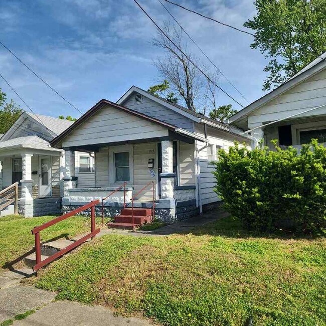 Photo - 1415 Longfield Ave House
