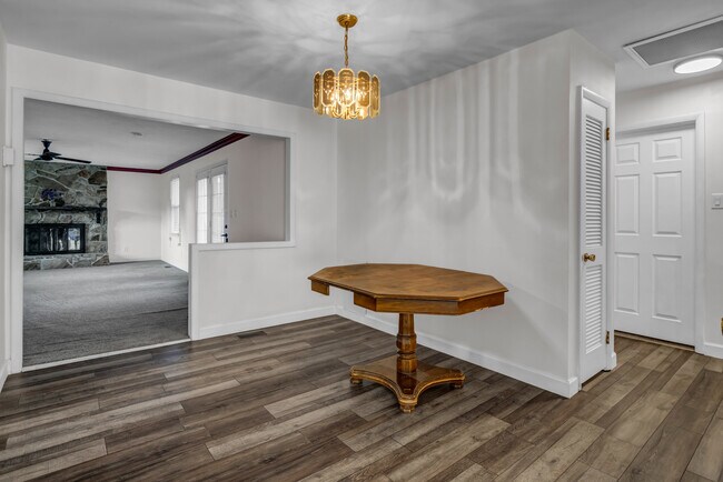Photo - 608 Brunswick Rd