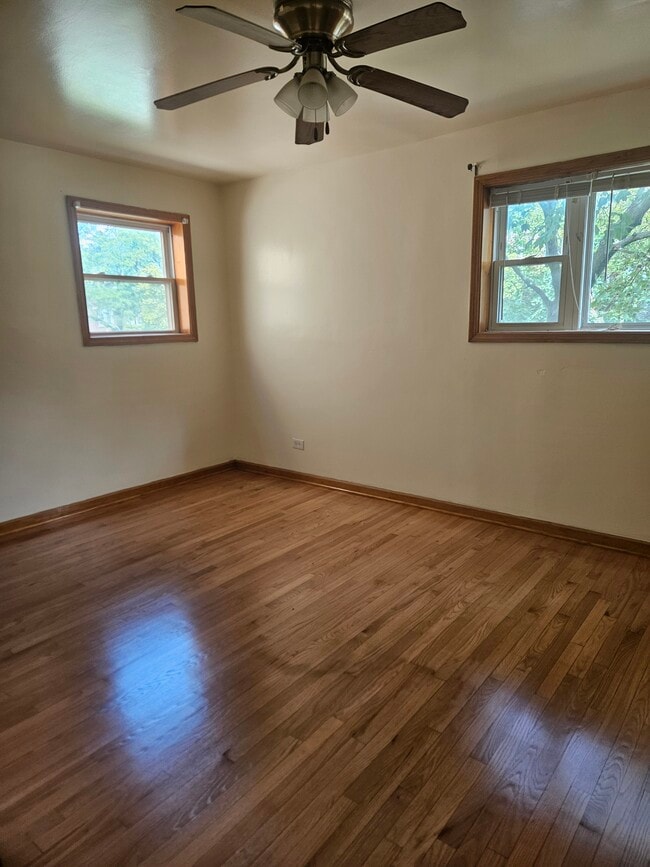 Photo - 8642 S Maryland Ave