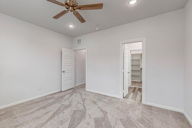 Photo - 3 Bed 4 Bath Luxurious Townhome in Frisco!