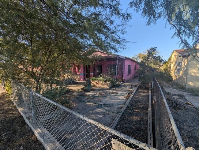 Photo - Historic Tucson Home for Rent