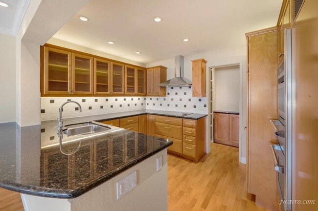 Building Photo - 383 Lombard St Unit 303D Rental