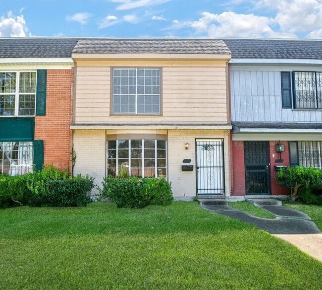 Building Photo - 6111 Fondren Rd