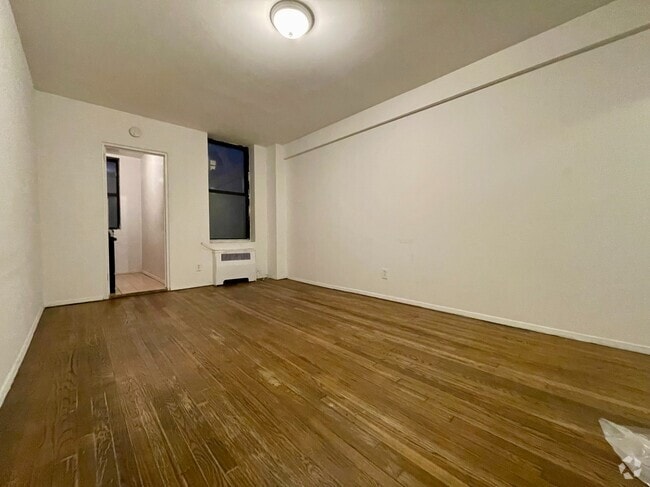 Building Photo - 156 E 85th St Rental