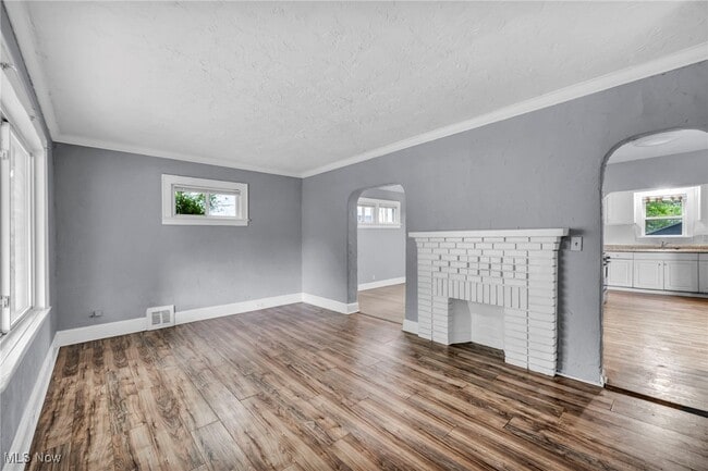 Building Photo - 3598 E 108th St