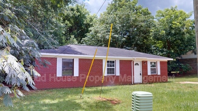 Photo - 901 W Adams St