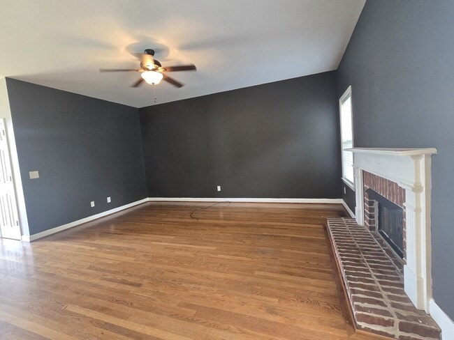 Photo - 2565 Milton Ln
