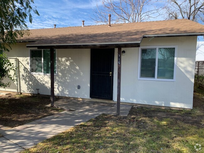 Building Photo - New Remodeled Duplex in Modesto Rental