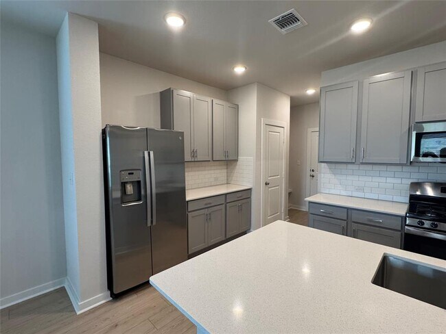 Photo - 75 Hereford Lp