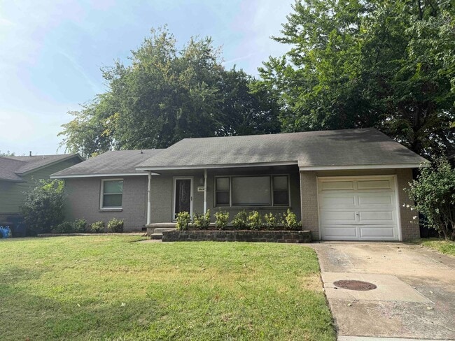 Building Photo - Freshly Updated 3-Bed Midtown Tulsa Home