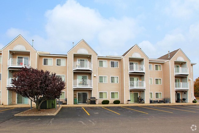 Building Photo - Emerald Creek Apartments