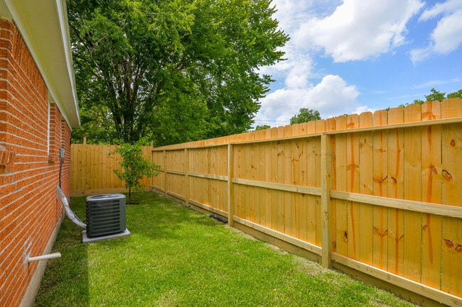 Photo - 2501 McKee St Unidad 2503 TURQUOISE