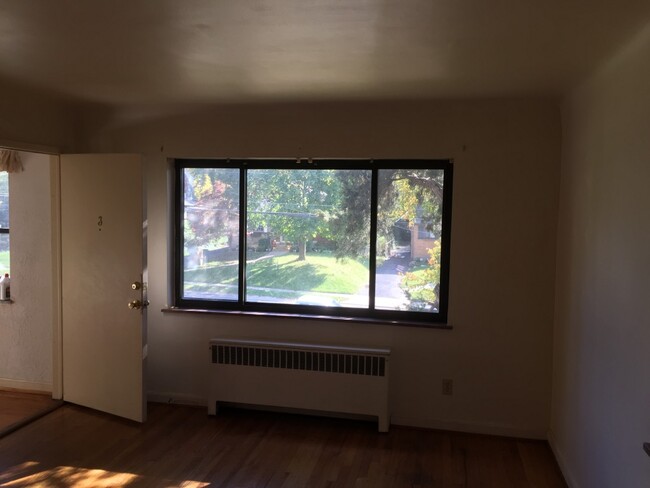 Photo - 2440 Losantiville Ave Apartments Unit 3