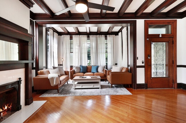 Building Photo - 4408 Canal St Rental