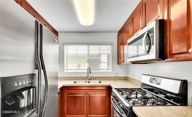 Photo - 5550 Owensmouth Ave