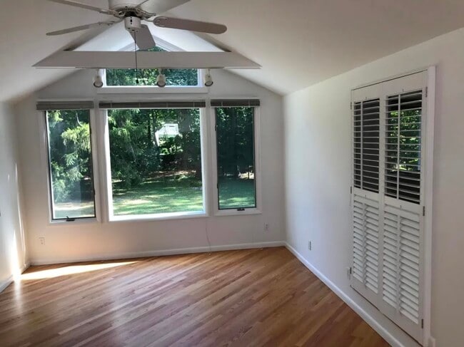 Photo - 76 Haviland Ct Unit Stamford Guest Cottage