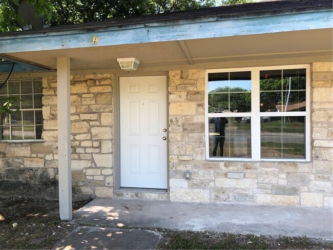 Photo - 2211 E Stassney Ln