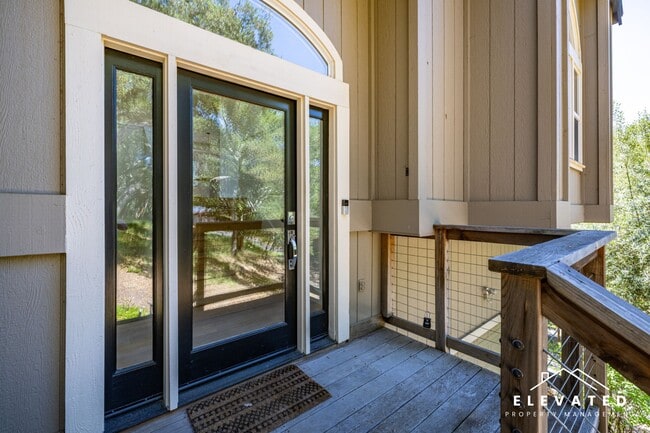 Photo - 9400 Chalk Hill Rd