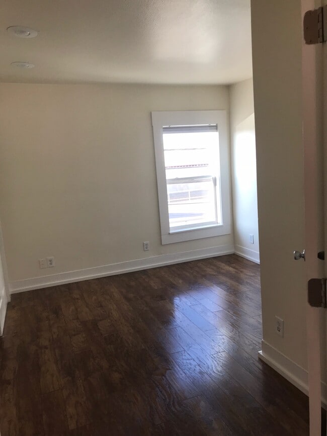 103 7th St Unidad B