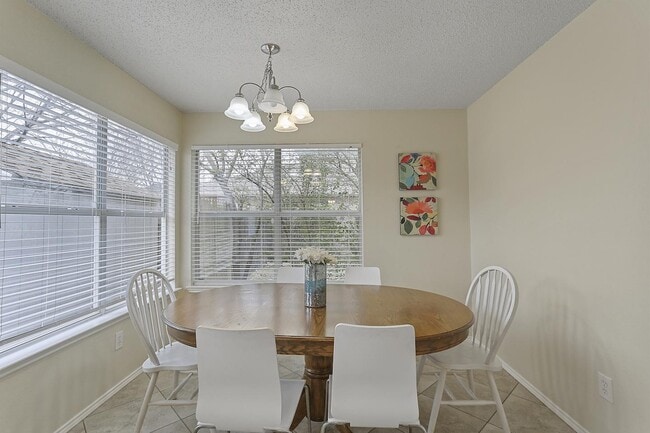 Photo - 8101 Flowertree Dr