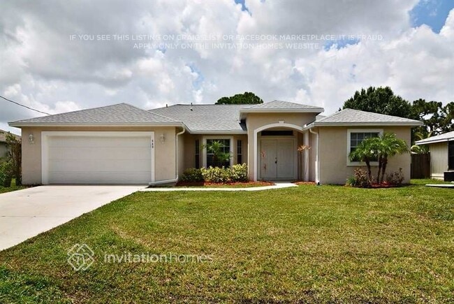 Building Photo - 668 SE Damask Ave