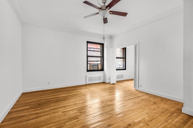 Photo - 112 W 72nd St