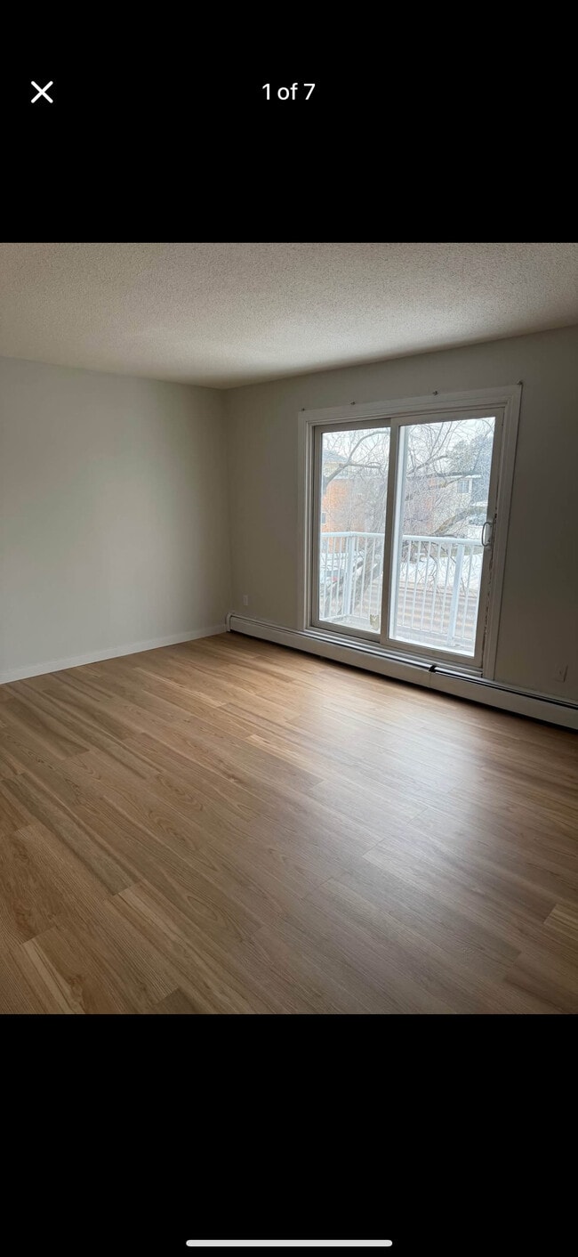 Photo - 15525 103 Av NW Unit 305