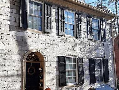 47 N East St