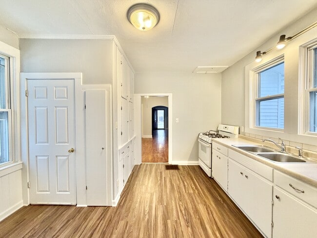 Photo - 426 S Jackson St