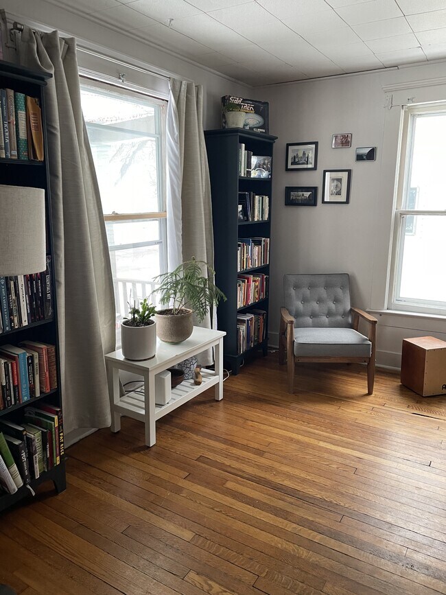 Photo - 307 S 7th St