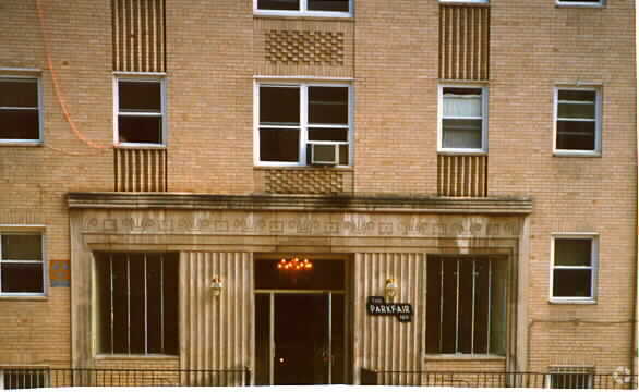 Photo - Parkfair Apartments