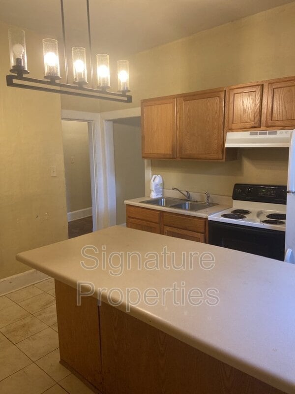 Photo - 208 N Jefferson St