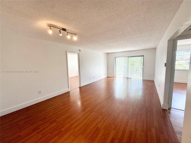 Photo - 9301 SW 92nd Ave Unit A309