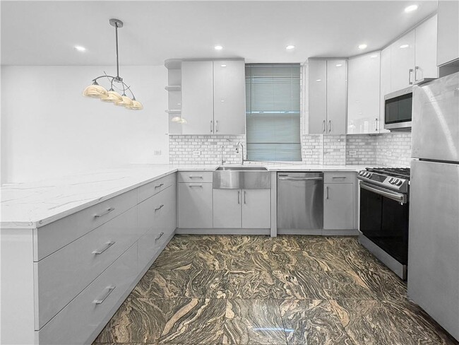 Photo - 2882 W 15th St Unit 2B