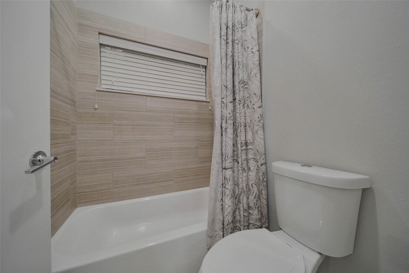 Photo - 2426 Cochran St