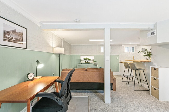 Building Photo - 2619 E 12th Ave